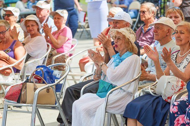 КЦ «Зеленоград» подготовил праздничную программу ко Дню старшего поколения