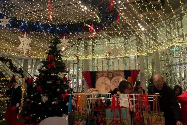 Зеленоградские магазины порадуют жителей праздничным оформлением и новогодними акциями