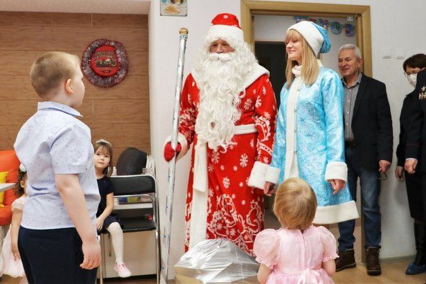 Дед Мороз в погонах или как встречали гостей в Семейном центре «Зеленоград»