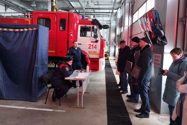 Зеленоградские пожарные провели мастер-классы для общественных советников