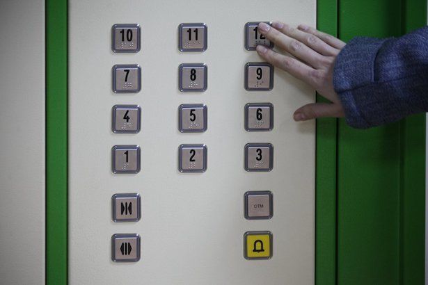 До конца года в жилых домах Зеленограда появится более 240 новых лифтов