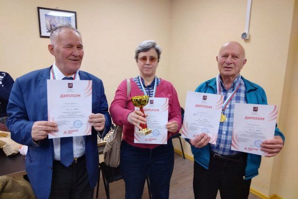 Пенсионеры Матушкино победили в окружных соревнованиях по шахматам