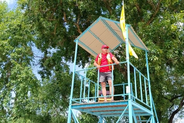На Большом городском пруду и Черном озере дежурят спасатели обученные по московским стандартам