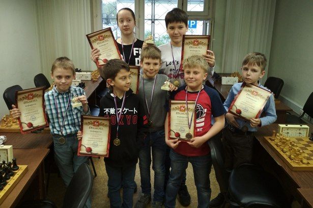 Юные шахматисты разыграли призы ГБУ «Заря» на турнире в Матушкино