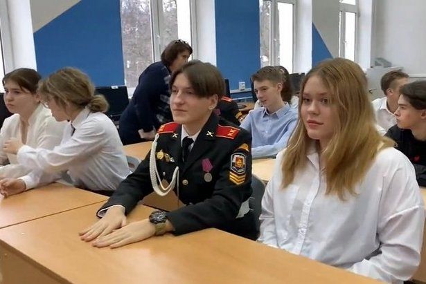 Директор школы №842 в Зеленограде    провела встречу для обсуждения нового формата ЕГЭ