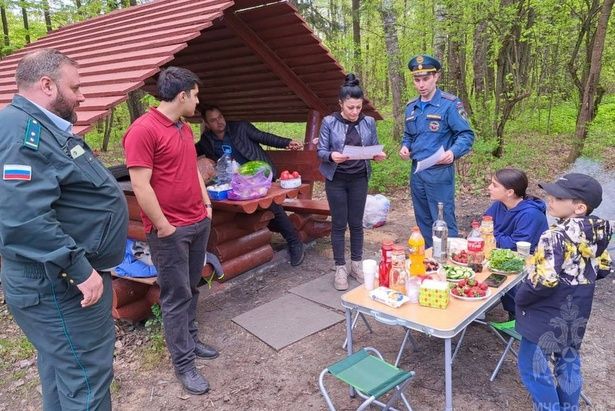 Сотрудники пожарного надзора провели выездные обследования в Зеленограде