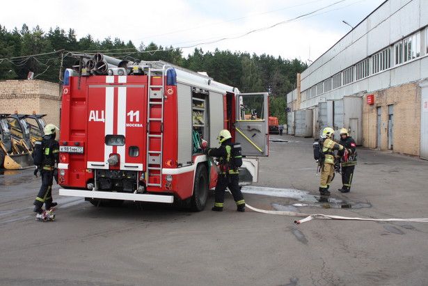 Пожарные подразделения Зеленограда провели учения на объекте дорожного хозяйства