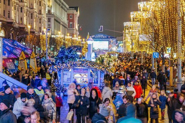 Новогодние гуляния в Москве собрали более 2,7 миллионов человек