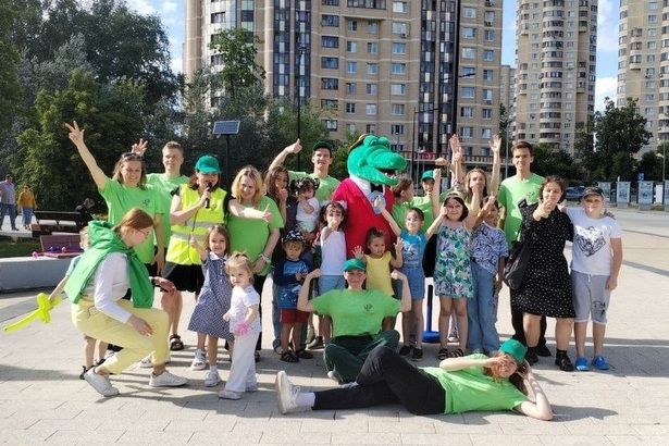 На площади Юности ГБУ "Талисман" организовал фестиваль ко Дню российской молодежи