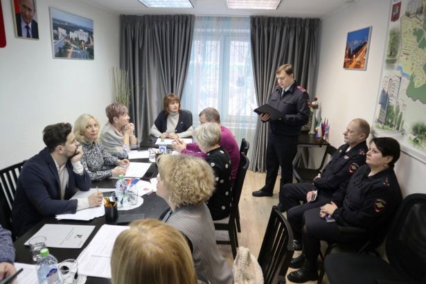 Общественники УВД Зеленограда участвовали в отчетах начальников территориальных отделов