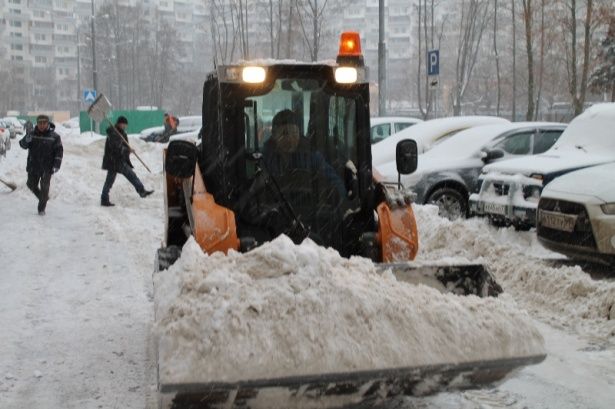 С территорий Матушкино вывезли почти 2 тысячи куб.м. снега
