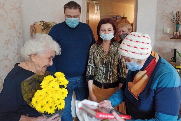 Ветерана Великой отечественной войны поздравили с 95-летним юбилеем