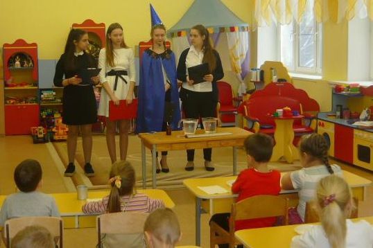 Восьмиклассницы школы района Матушкино стали призерами Городского конкурса "Школа будущего"