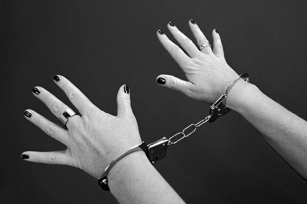 Женщину, устроившую понажовщину в квартире района Матушкино, задержала полиция
