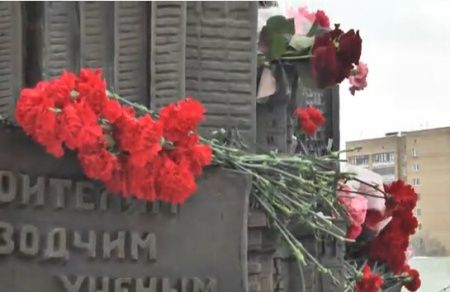 55 лет Зеленограду. Возложение цветов к доскам памяти Николая Злобина и Генерала Алексеева
