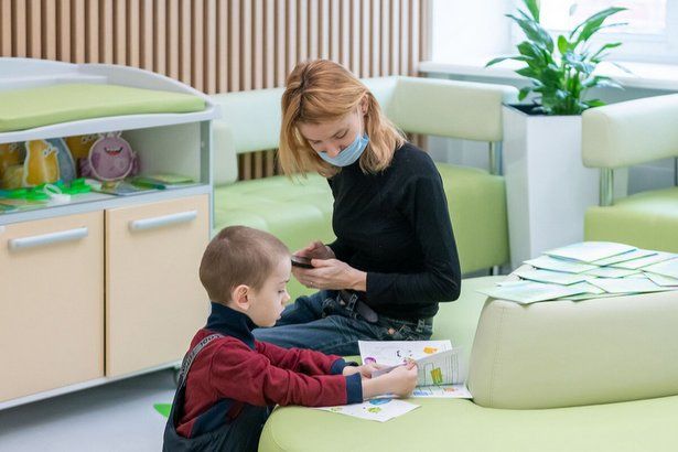 Часто болеющих детей можно оздоравливать в дневном стационаре и санатории