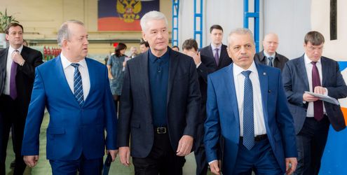 Собянин поздравил коллектив завода "Авангард" с 75-летием