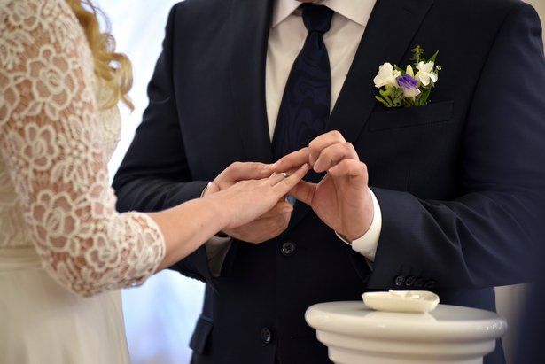 ЗАГСы Москвы зарегистрировали 1,3 тыс браков 5 и 6 июля