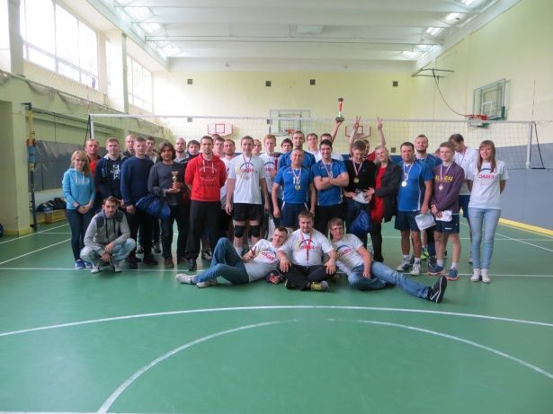 Волейбольный турнир в Матушкино собрал около 80 участников