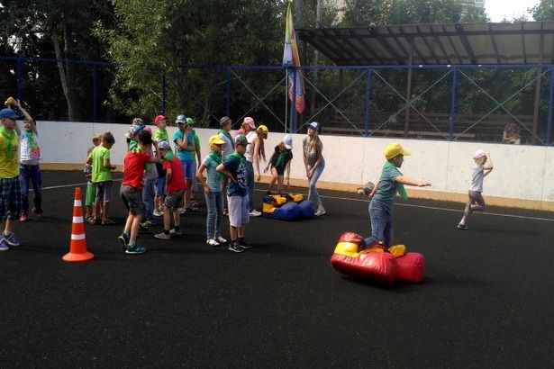 День физкультурника в Матушкино отметился веселыми забегами и эстафетами
