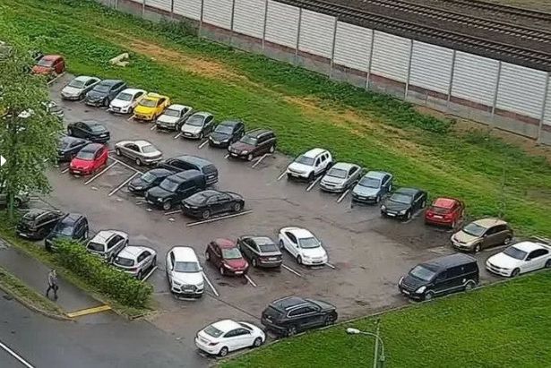 В «новом» городе закрыли незаконную платную автомобильную парковку