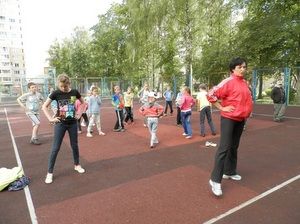 Фитнесс-зарядка в Матушкино собрала более 50 детей и подростков