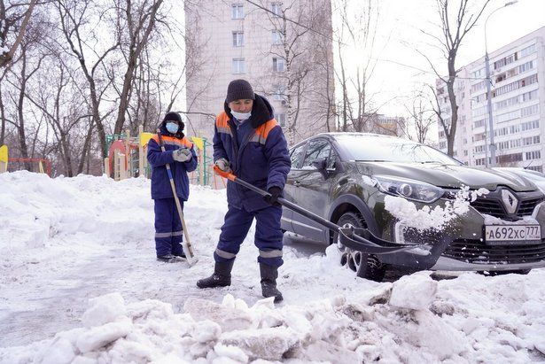 С начала зимы из дворов Матушкино вывезено почти 22 тысячи кубометров снега