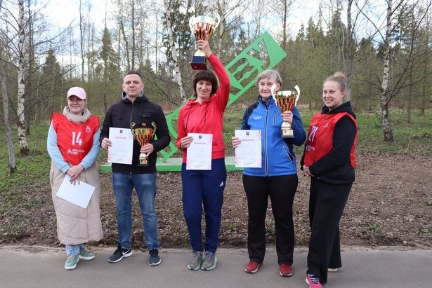 На лыжероллерной трассе Зеленограда прошли соревнования по легкой атлетике среди пенсионеров