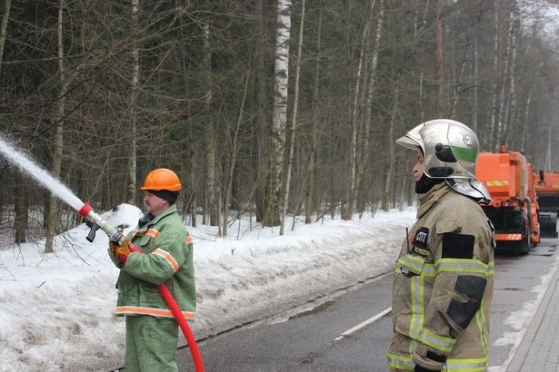 В Зеленограде в преддверии весенне-летнего пожароопасного периода прошли командно-штабные учения