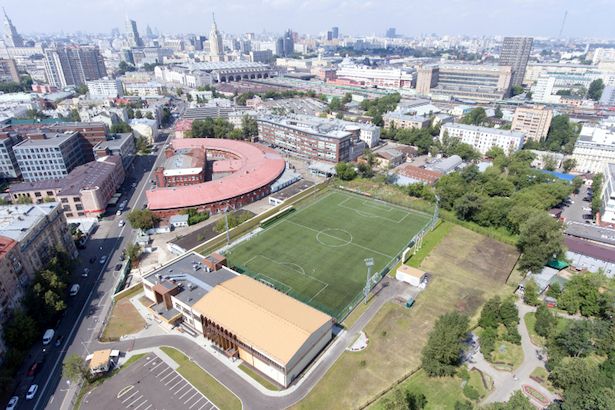В Москве функционирует 145 полноразмерных футбольных полей