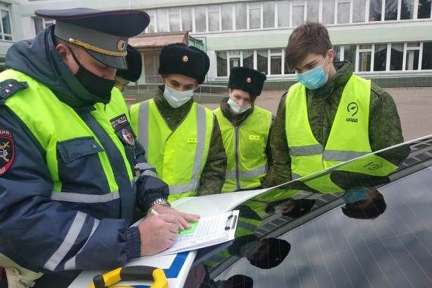 Зеленоградские полицейские готовят школьников к чемпионату профессионального мастерства