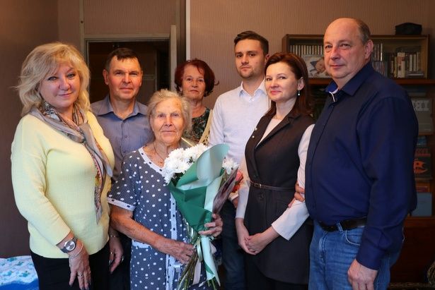 Ветерана Великой Отечественной войны Зинаиду Ивановну поздравили с 95-летием