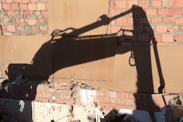 За год в Зеленограде демонтировали сто сорок объектов незаконного строительства