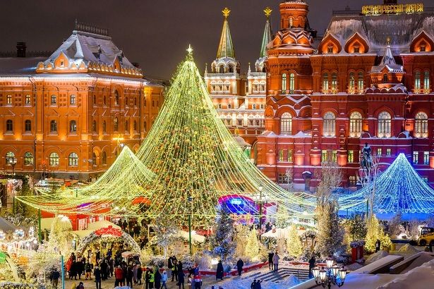 Собянин: В новогодние праздники в Москве пройдет около 200 крупных мероприятий