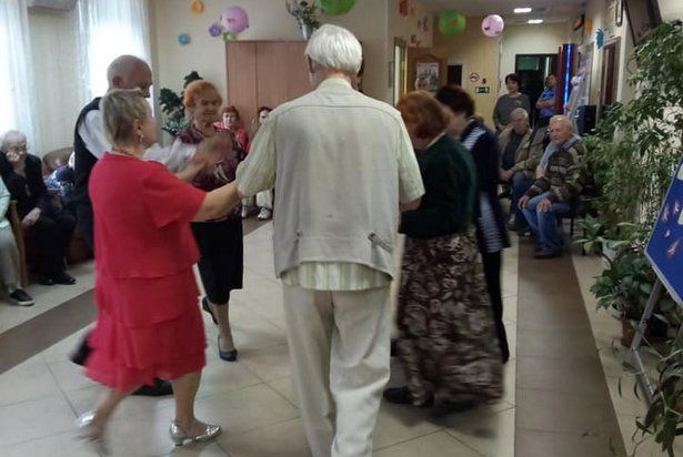 Посетители ТЦСО «Зеленоградский приобщились к танцевальному искусству