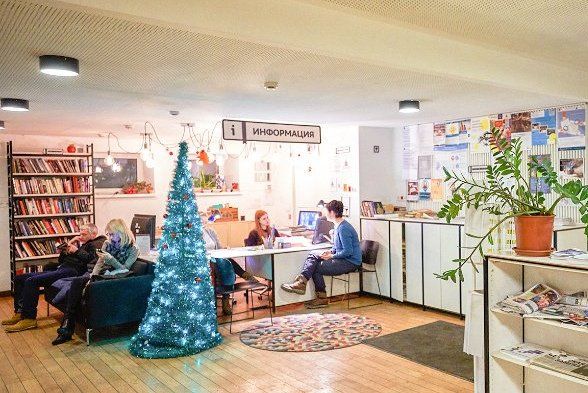 Библиотека в районе Матушкино приглашает детей и родителей на новогоднюю программу