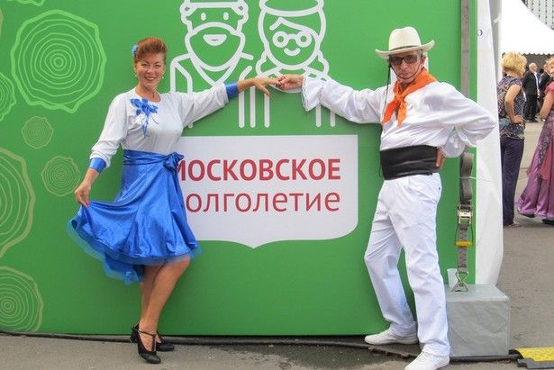 Зеленоградские пенсионеры зажигали на танцевальном марафоне в Сокольниках