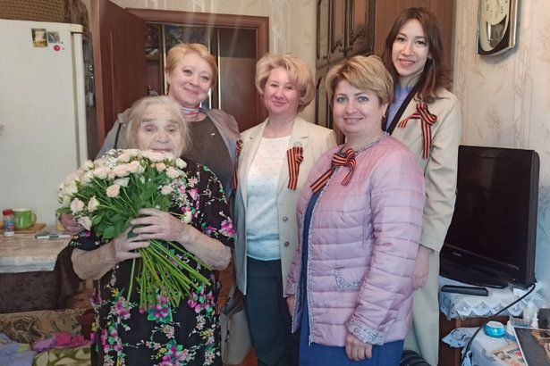 Депутаты Матушкино поздравили с Днем Победы ветеранов Великой Отечественной войны