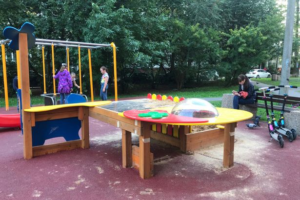 В 4-м микрорайоне Зеленограда открылась специализированная детская площадка