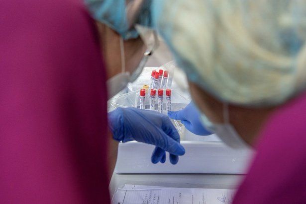 Лаборатории Москвы проводят около 4 тыс анализов на коронавирус в сутки