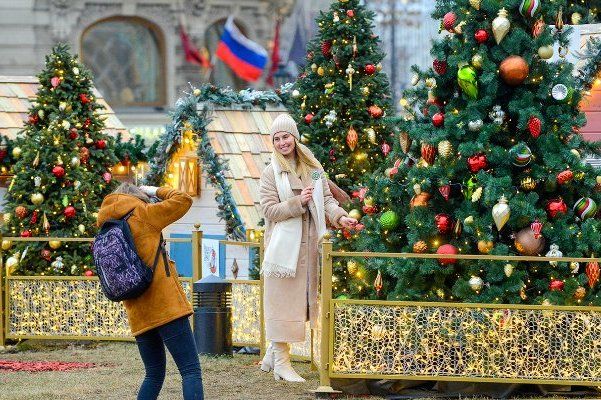 Портал «Узнай Москву» предлагает совершить новогоднюю прогулку по городу