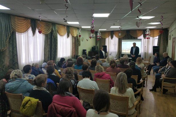В ТЦСО «Зеленоградский» обсудили реализацию программы «Московское долголетие»