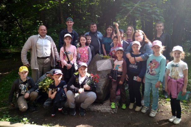 Юные зеленоградцы провели линейку памяти в районе Матушкино
