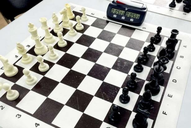 В зеленоградском корпусе 409 проводятся бесплатные занятия по шахматам для взрослых и детей