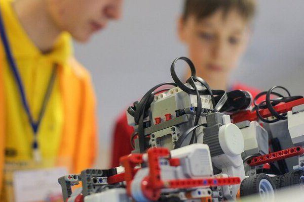 Юных московских робототехников приглашают принять участие в международных соревнованиях