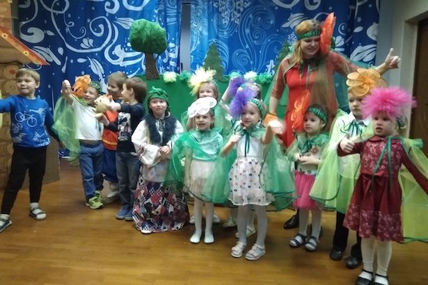  Маленькие артисты театра кукол показали новогодний спектакль в ГБУ «Заря»