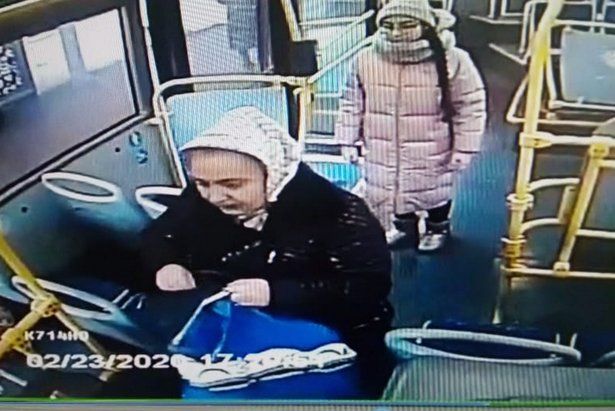 Пожилая зеленоградка украла кошелек у водителя городского автобуса