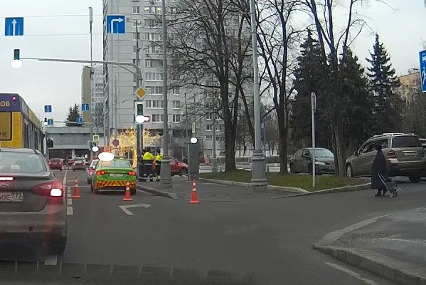 Нарушитель –пешеход попал под колеса автомобиля на улице летчика Полагушина