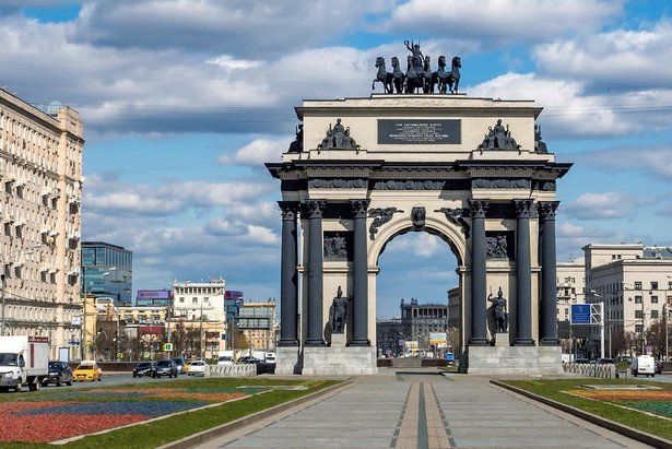 Семь памятников героям войны 1812 года отреставрируют в Москве — Сергунина