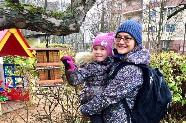Дошколята Матушкино и их родители взяли под опеку зимующих птиц Зеленограда